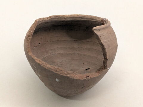 vase miniature  ; dépôt de fondation, image 1/3