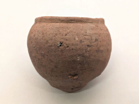 vase miniature ; dépôt de fondation, image 2/3