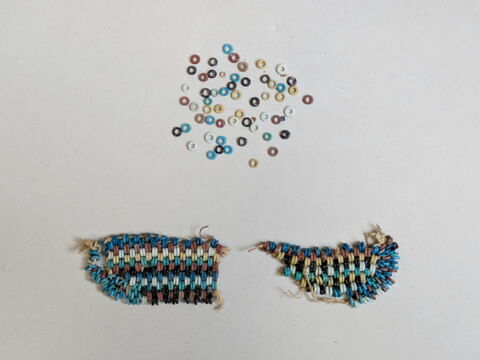 résille  ; perles, image 3/5