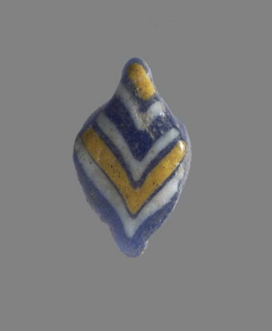 amulette ; perle, image 1/2