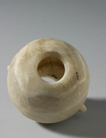 vase, image 2/2