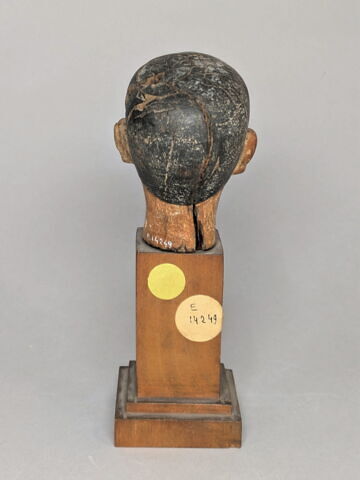 statue, image 4/4
