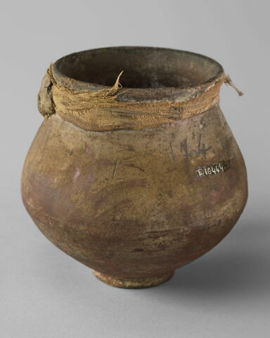 vase ; avec contenu ; bouchon de vase ; sceau, image 2/5