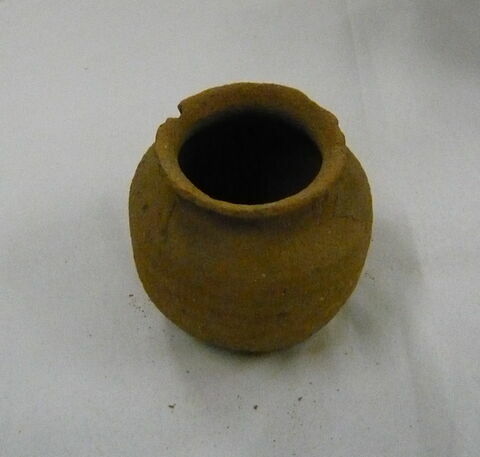 pot, image 3/3