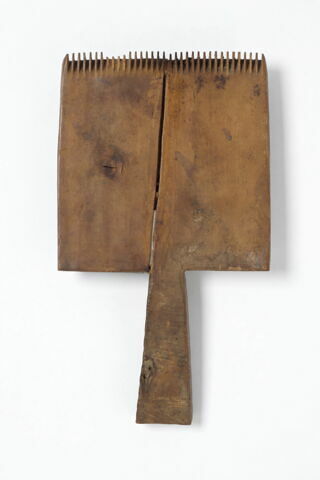 peigne à tisser ; deux fragments recollés, image 2/2