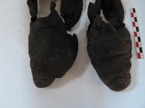 paire de chaussures ; fragments, image 3/3