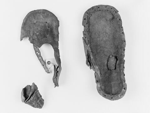 chaussure droite ; fragments ; fragments, image 2/3