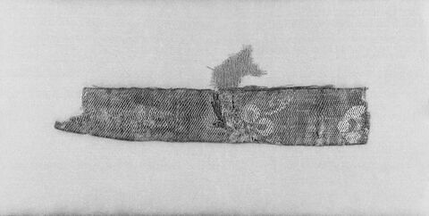 bande décorative d'habillement ; fragment, image 2/2