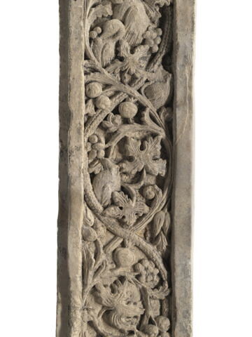 pilier ; deux fragments recollés, image 2/16