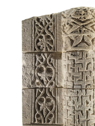 colonne engagée, image 6/8