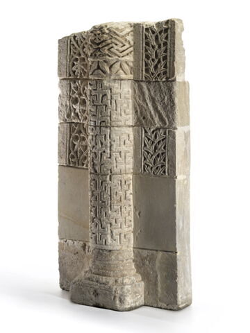 colonne engagée, image 7/8