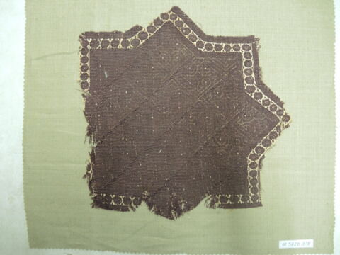 châle  ; tenture  ; fragment, image 2/3
