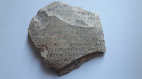 ostracon ; fragment, image 1/2