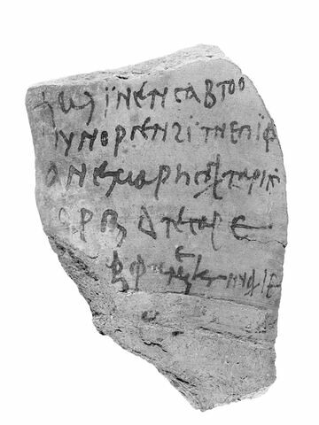ostracon ; fragment, image 3/3