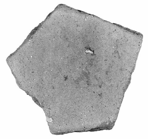 ostracon ; fragment, image 2/2