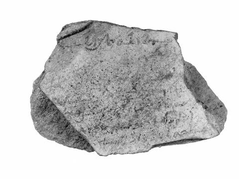 ostracon ; fragment, image 1/2