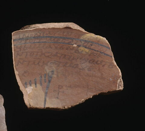 ostracon ; fragment, image 1/3