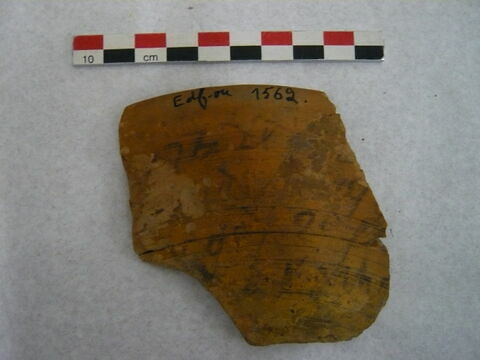 ostracon ; plusieurs fragments recollés, image 3/5