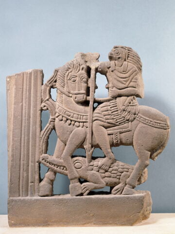 Horus cavalier, image 9/13