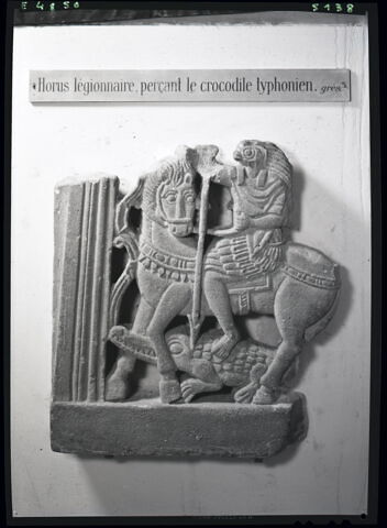 Horus cavalier, image 10/13