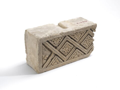 bloc de frise ; architecture ; fragment, image 2/4