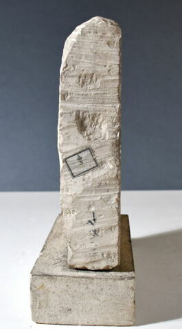 stèle cintrée, image 3/3