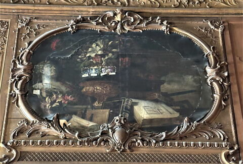 Bouquet de fleurs, livres, etc., image 2/3