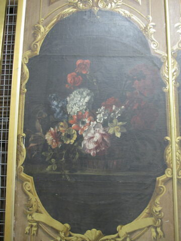 Fleurs diverses dans une corbeille, image 2/2