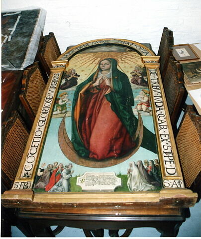 La Vierge adorée par saint François, sainte Claire et les anges, image 3/3