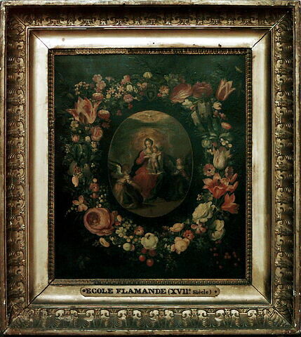 La Vierge et l'Enfant avec deux anges musiciens, entourés d'une guirlande de fleurs, image 3/3