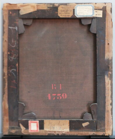 Portrait de jeune garçon portant une petite palette, image 2/5
