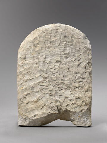 stèle cintrée, image 2/3