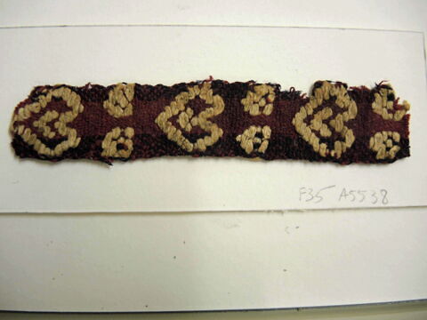bande décorative d'habillement ; fragment, image 2/2