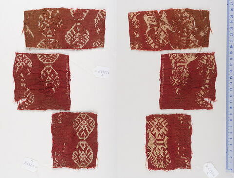 bande décorative d'habillement ; fragment, image 1/1