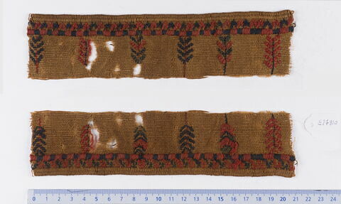 décor de textile ; fragment, image 1/1