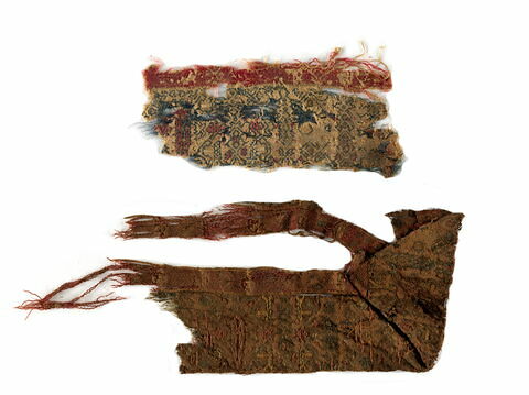 tunique  ; bande décorative d'habillement  ; fragments, image 4/5