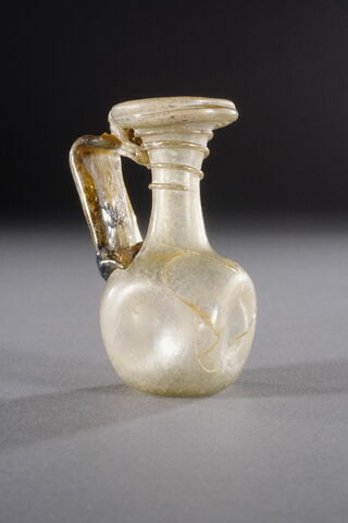 flacon ; cruche ; vase miniature