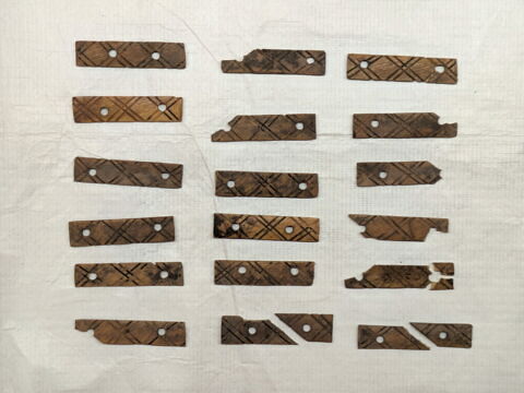 incrustation  ; coffret  ; plaquette, image 3/8