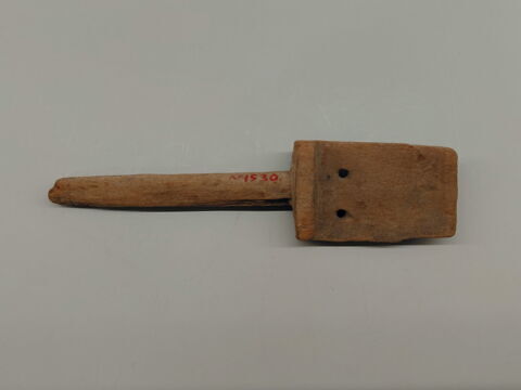 indéterminé  ; sceptre  ; enseigne divine, image 1/2