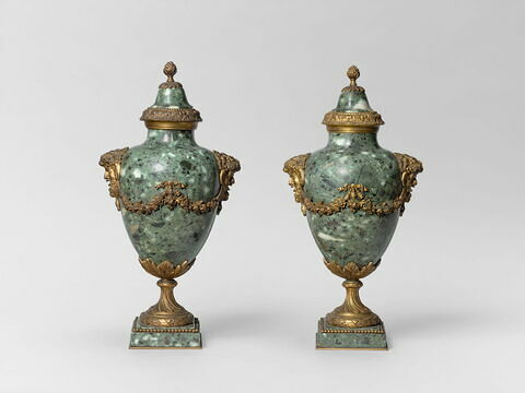 Vase (de style Louis XVI), image 5/8