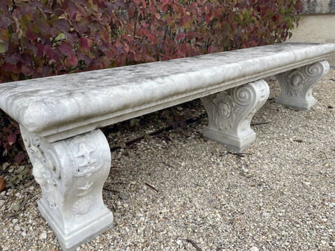 Banc aux pieds décorés d'ornements de style italien, image 1/1