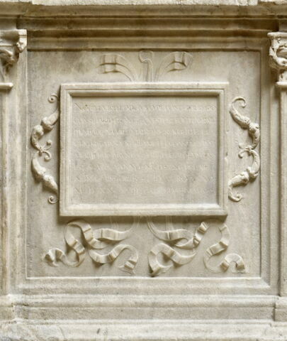 Niche et inscription 1 (à droite), image 1/3