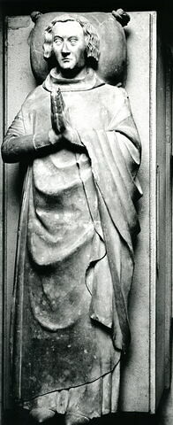 Gisant de Jean de Dormans (+ en 1380), chanoine de Paris et de Chartres, chancelier de l'église de Beauvais (?), image 8/10