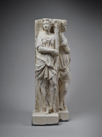 Deux cariatides formant l'angle de la chaire, image 2/7
