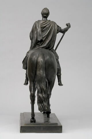 Louis XV à cheval en costume romain, image 5/15