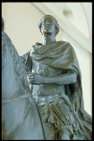 Louis XV à cheval en costume romain, image 14/15