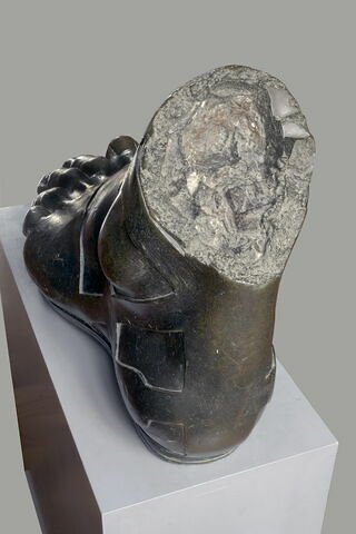 Pied gauche de la statue équestre de Louis XIV de la place Vendôme, image 5/5
