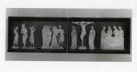 Quatre scènes de la Passion : Flagellation, Portement de Croix, Crucifixion, Mise au Tombeau, image 23/31