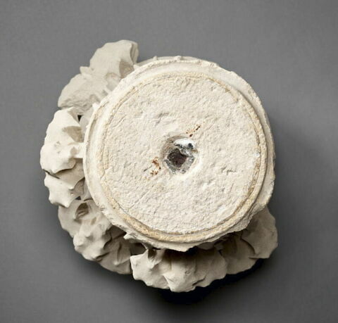 Chapiteau décoré de feuilles de houx, image 10/11