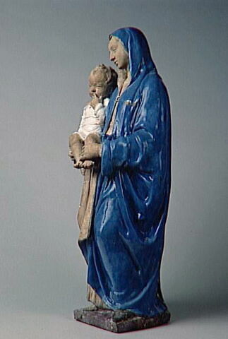 La Vierge debout portant l'Enfant sur le bras droit, image 4/5